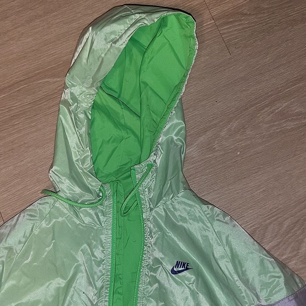 Nike Child’s Color block Track Zipper Jacket - Picture 2 of 3